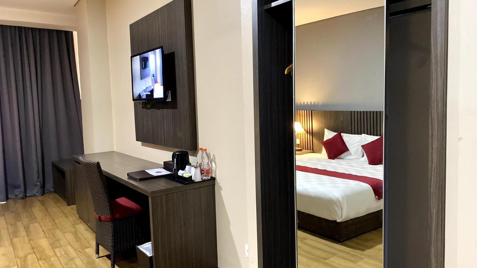 Merapi Merbabu Hotels Bekasi Eksteriør billede