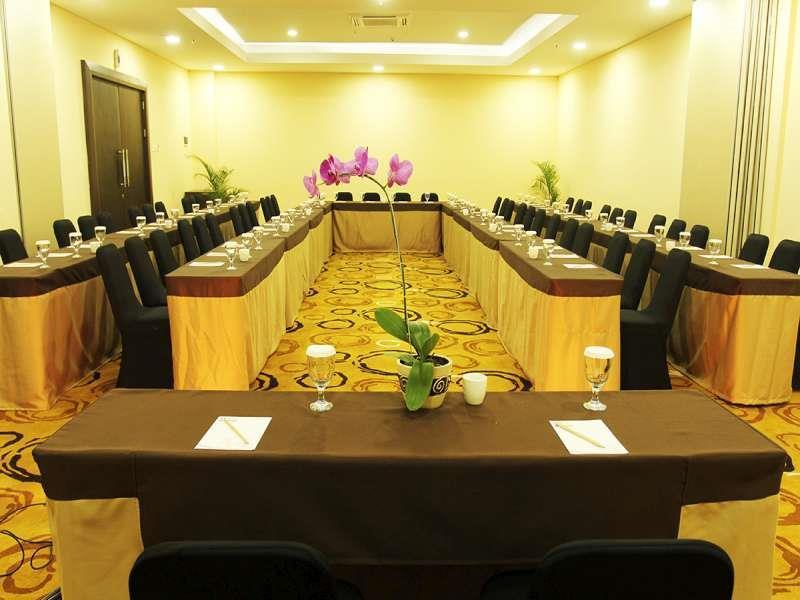 Merapi Merbabu Hotels Bekasi Eksteriør billede